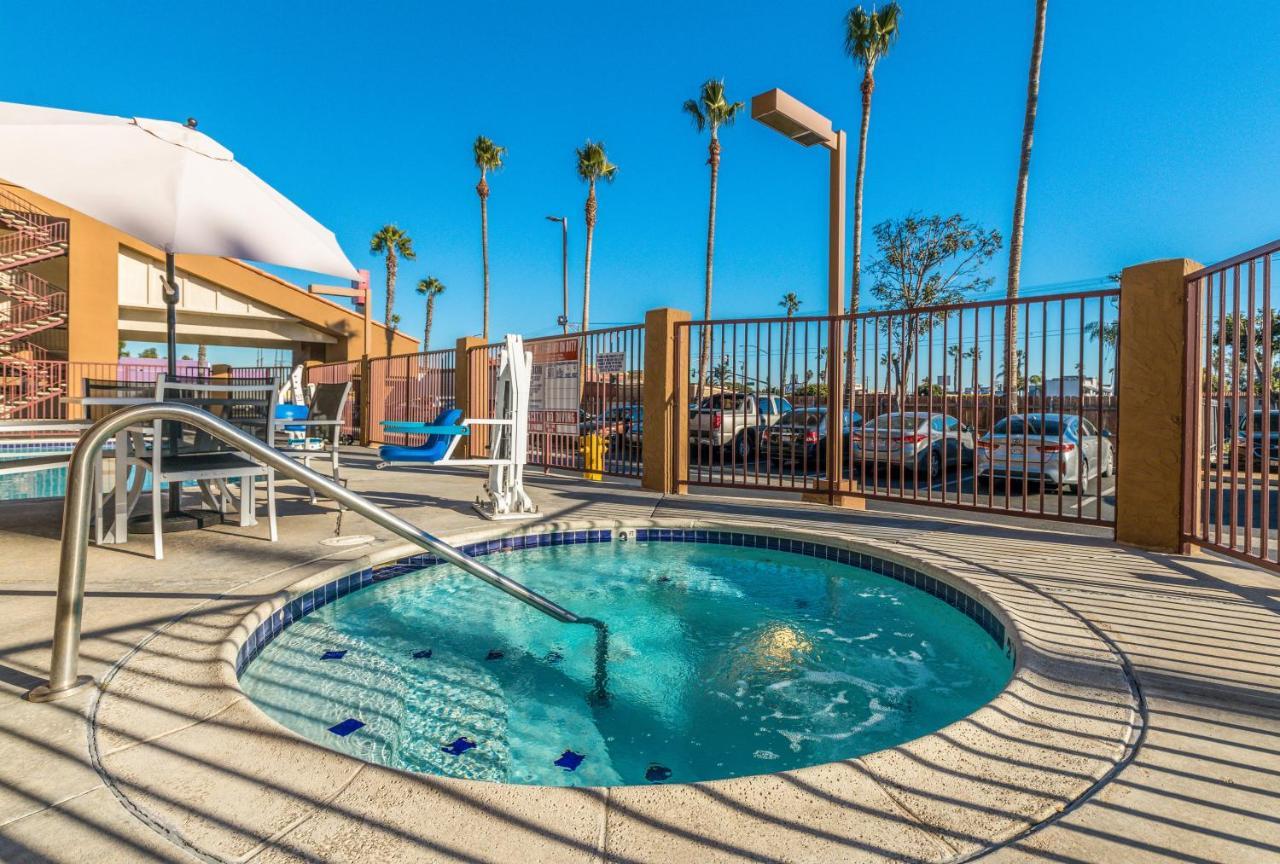 Days Inn By Wyndham Chula Vista-San Diego Buitenkant foto