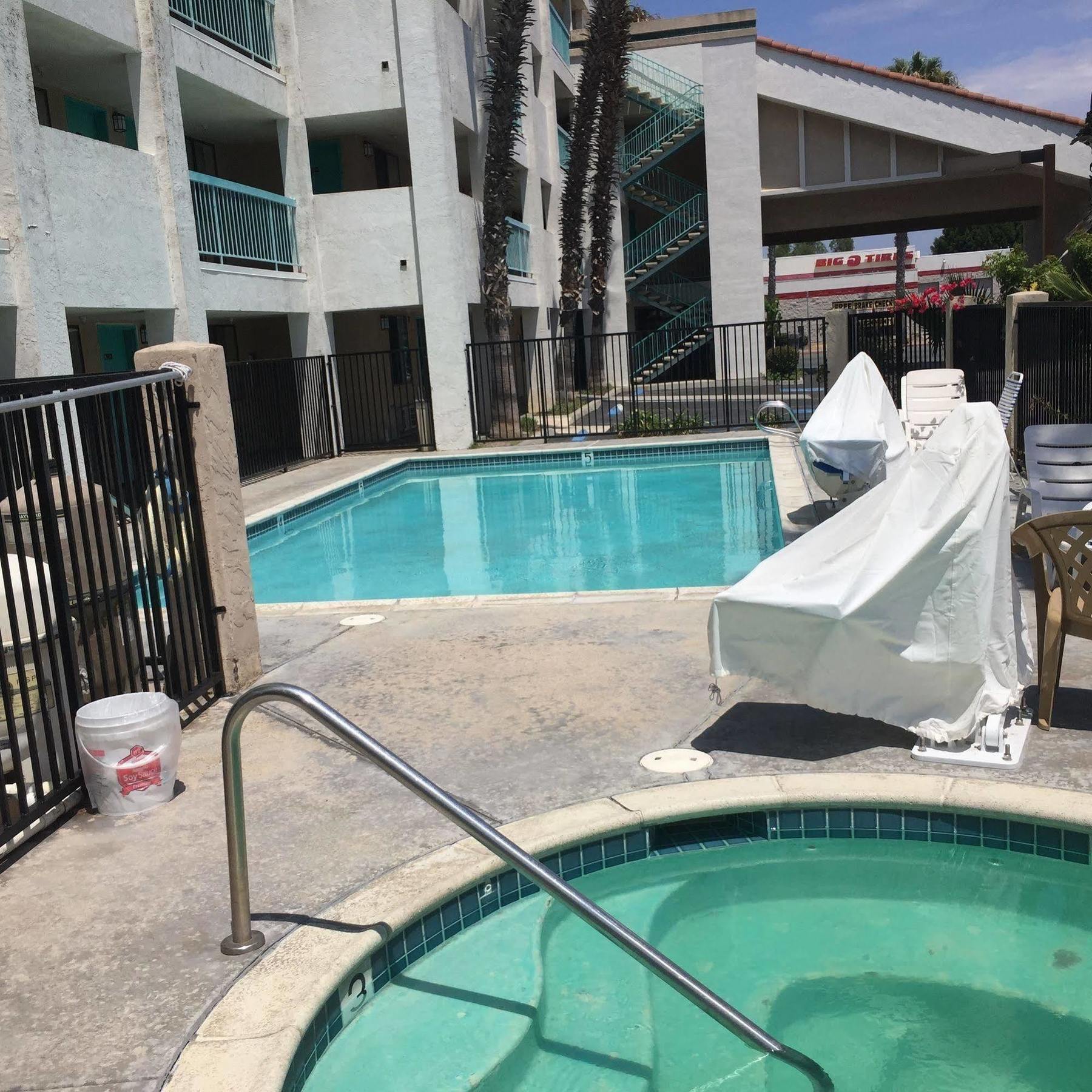 Days Inn By Wyndham Chula Vista-San Diego Buitenkant foto