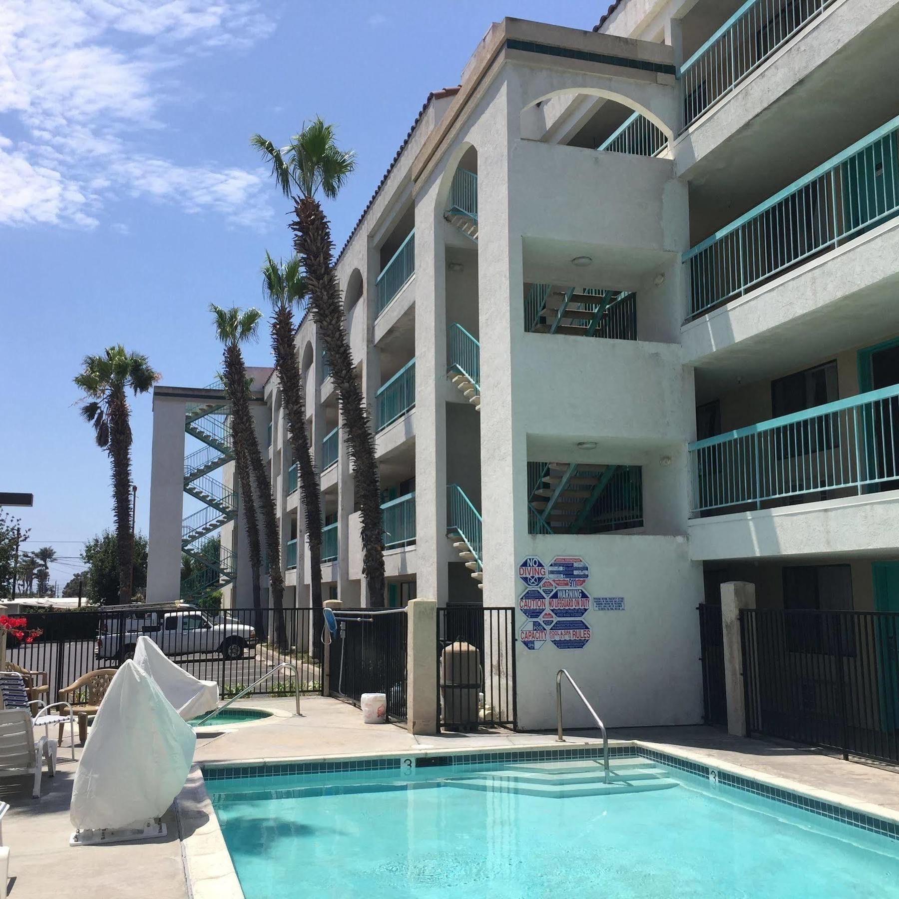 Days Inn By Wyndham Chula Vista-San Diego Buitenkant foto